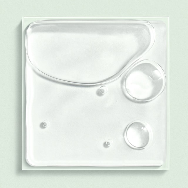 Der Augen-Make-Up-Entferner