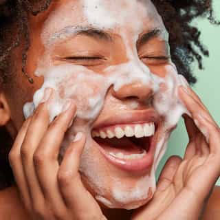 Cleanser Der Reinigungsschaum